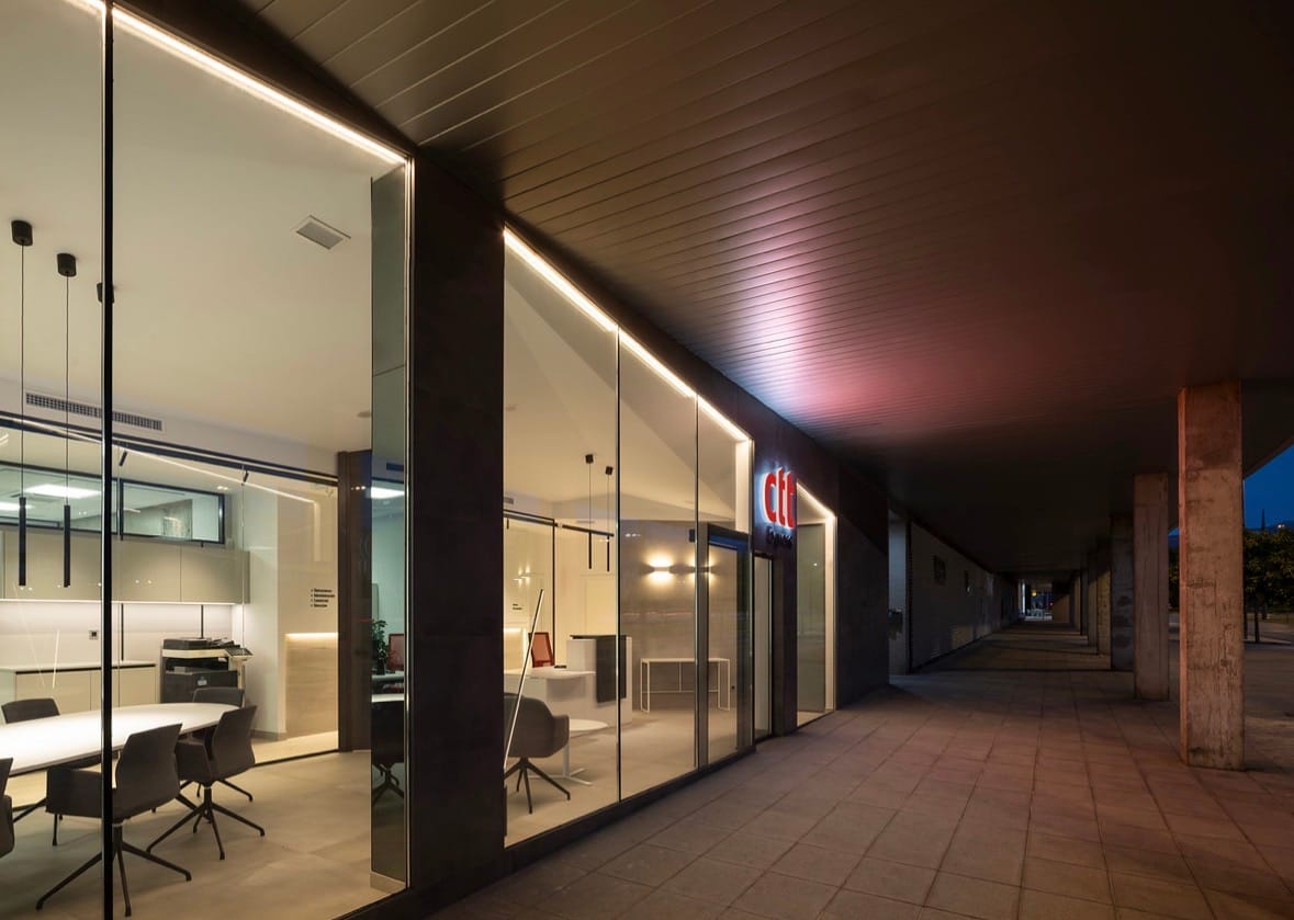 CTT Express Fachada · Oficinas, Granada — imagen 4